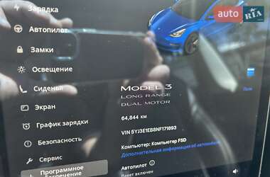 Седан Tesla Model 3 2022 в 