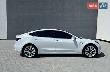 Седан Tesla Model 3 2019 в Львове