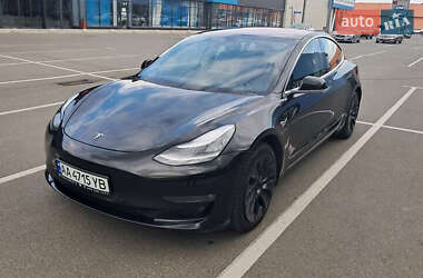 Седан Tesla Model 3 2018 в Львове