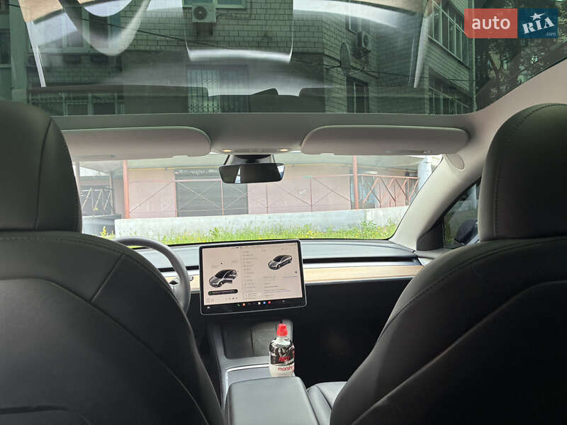 Седан Tesla Model 3 2022 в Києві