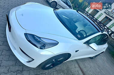Седан Tesla Model 3 2022 в 