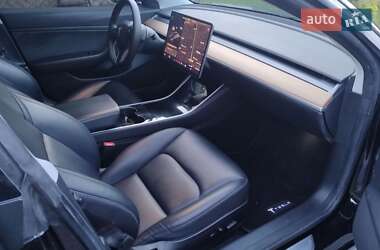 Седан Tesla Model 3 2019 в 