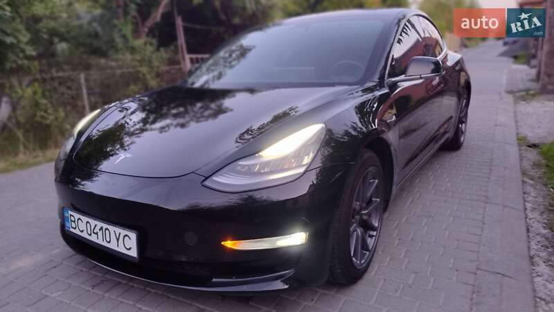 Седан Tesla Model 3 2019 в 