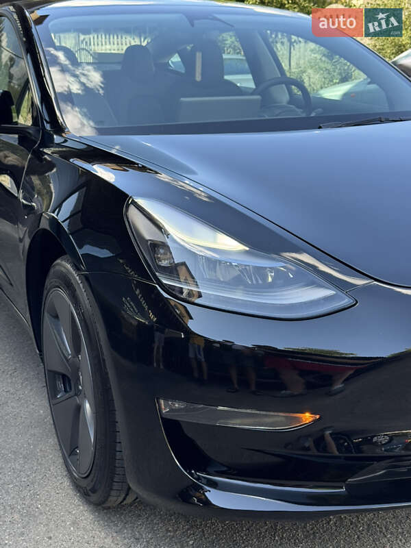 Седан Tesla Model 3 2023 в Сумах