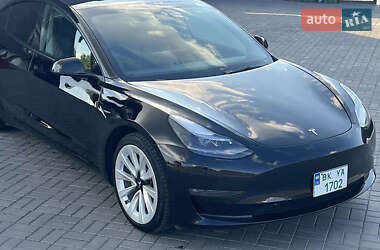 Седан Tesla Model 3 2022 в Львове
