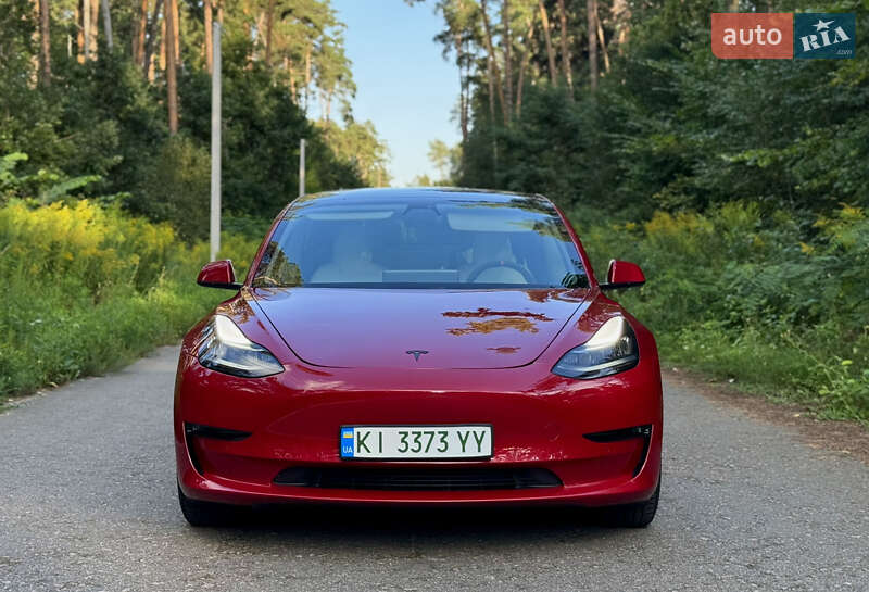 Седан Tesla Model 3 2019 в Києві