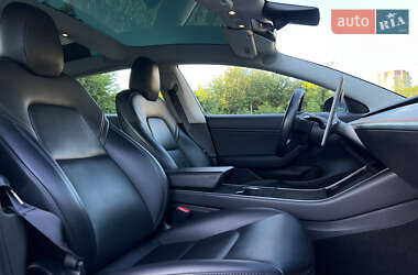 Седан Tesla Model 3 2019 в 