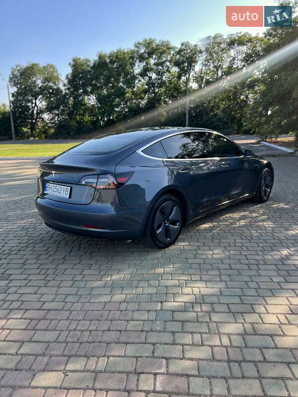 Седан Tesla Model 3 2019 в Одессе