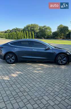 Седан Tesla Model 3 2019 в 