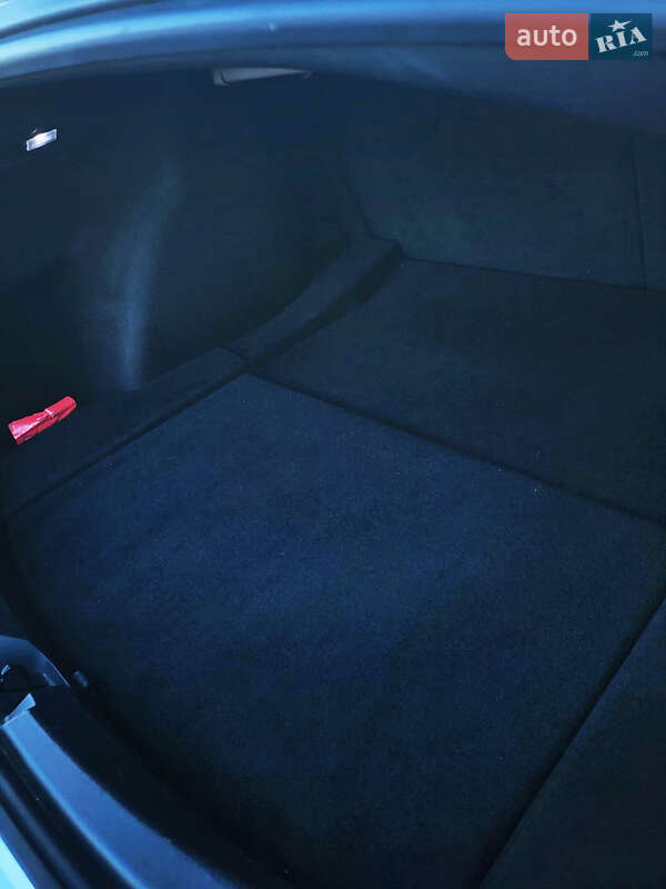 Седан Tesla Model 3 2019 в Одессе