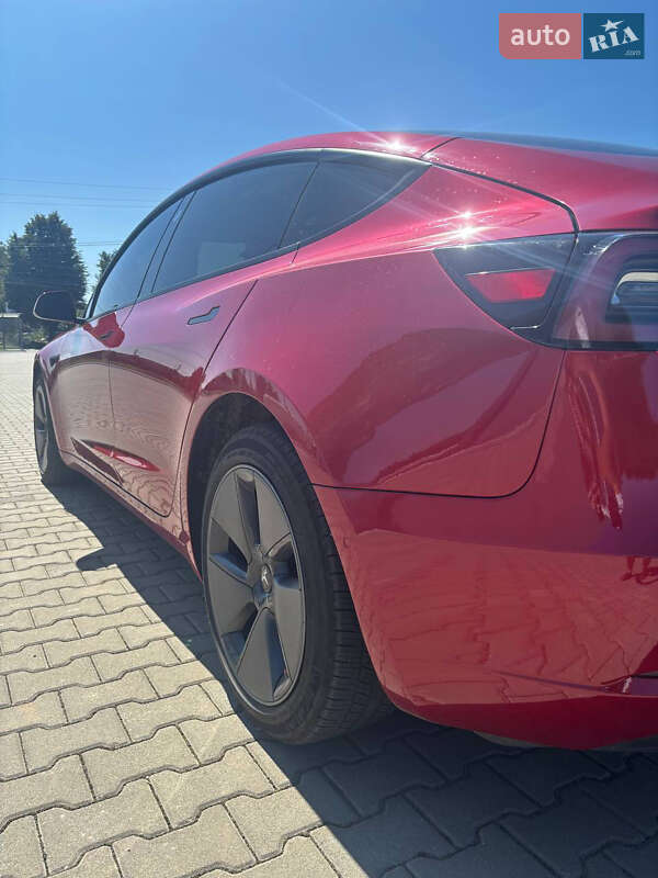 Седан Tesla Model 3 2022 в Виннице