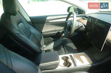 Седан Tesla Model 3 2022 в 