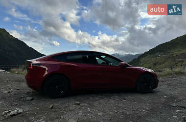 Седан Tesla Model 3 2021 в 