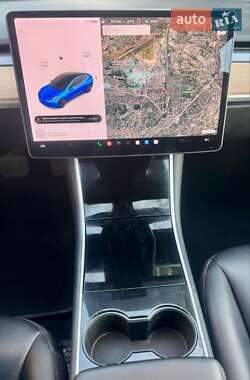 Седан Tesla Model 3 2018 в 