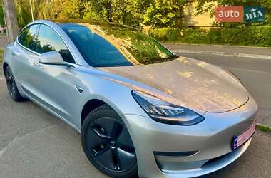 Седан Tesla Model 3 2018 в 