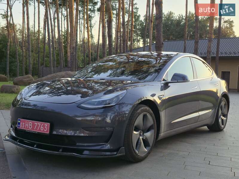 Tesla Model 3 2019