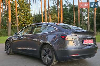 Седан Tesla Model 3 2019 в 