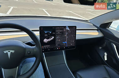 Седан Tesla Model 3 2019 в 