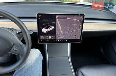 Седан Tesla Model 3 2019 в 