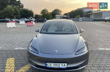 Седан Tesla Model 3 2024 в 