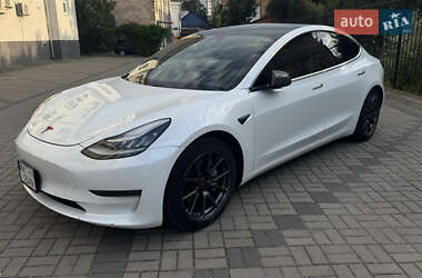 Седан Tesla Model 3 2019 в 