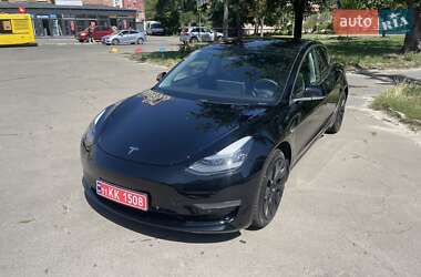 Седан Tesla Model 3 2019 в 