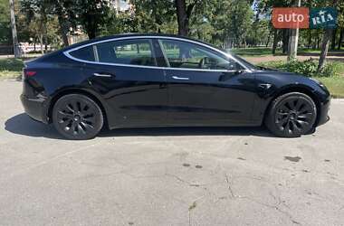 Седан Tesla Model 3 2019 в 