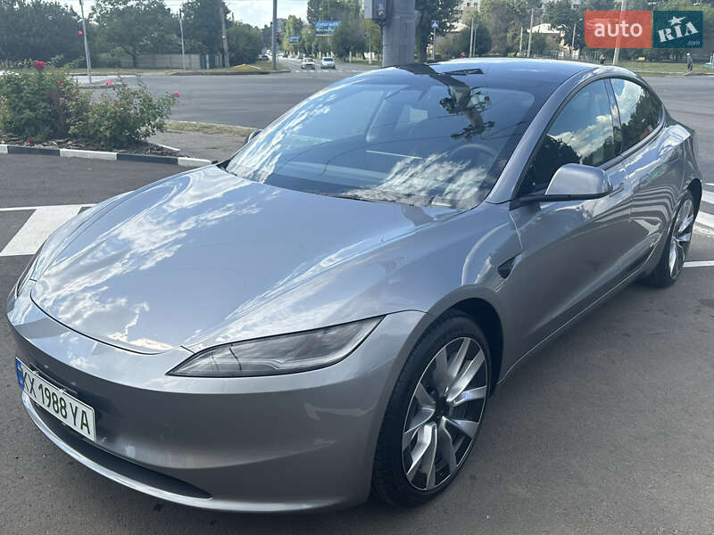 Седан Tesla Model 3 2024 в Харькове