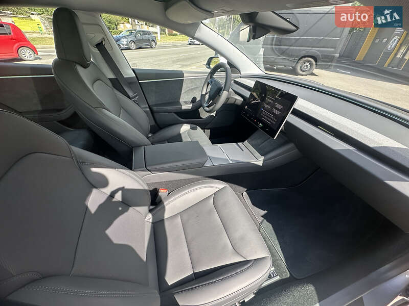 Седан Tesla Model 3 2024 в Харькове