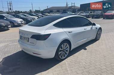 Седан Tesla Model 3 2020 в 