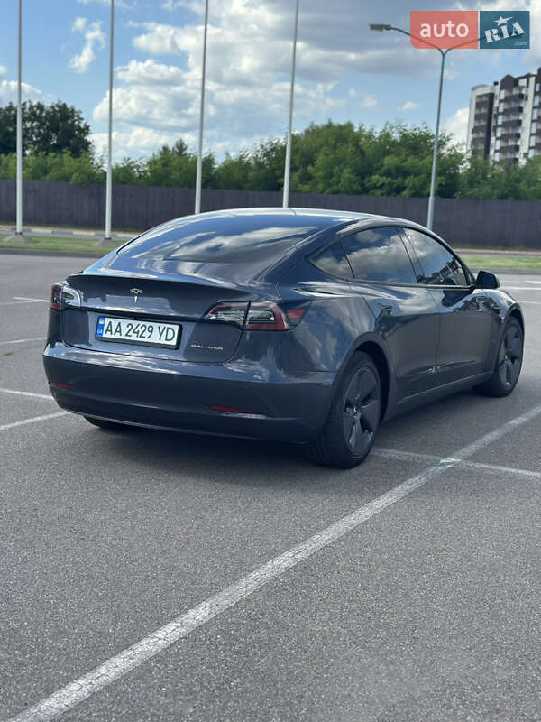 Седан Tesla Model 3 2021 в Києві