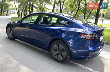 Седан Tesla Model 3 2021 в 