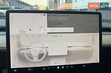 Седан Tesla Model 3 2021 в 