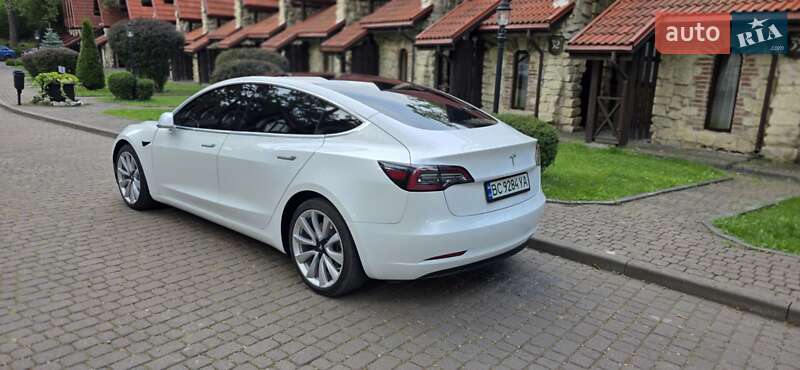 Седан Tesla Model 3 2020 в Львове фото 27 Седан Tesla Model 3 2020 в Львове