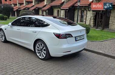 Седан Tesla Model 3 2020 в 