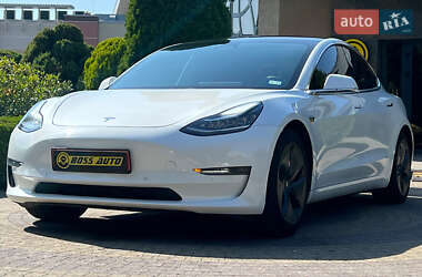 Седан Tesla Model 3 2020 в 