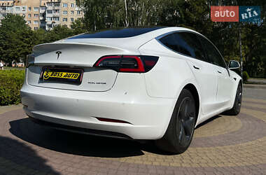 Седан Tesla Model 3 2020 в 