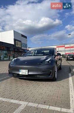 Седан Tesla Model 3 2023 в 