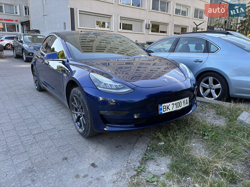 Tesla Model 3 2019 Tesla Model 3 2019