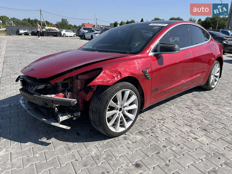 Tesla Model 3 2020