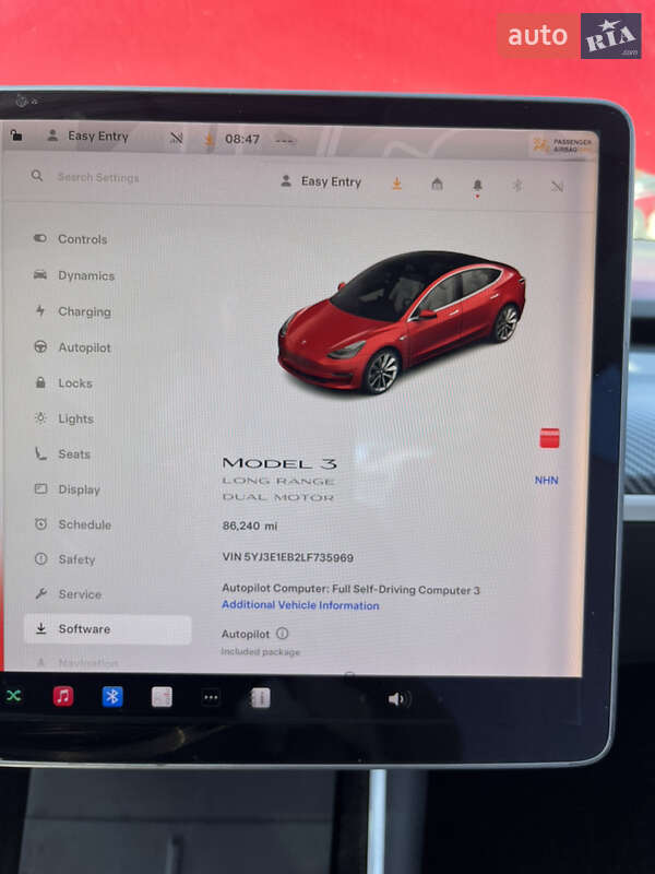 Седан Tesla Model 3 2020 в Львове