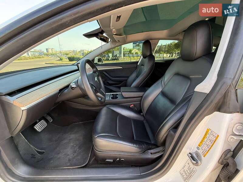 Седан Tesla Model 3 2021 в Каменском