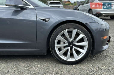 Седан Tesla Model 3 2018 в 