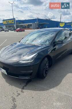 Седан Tesla Model 3 2022 в Києві