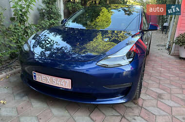 Седан Tesla Model 3 2019 в 