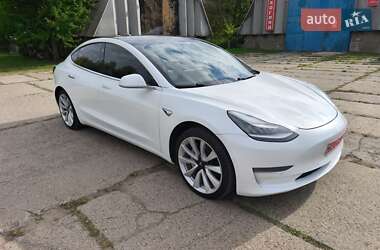 Седан Tesla Model 3 2019 в 