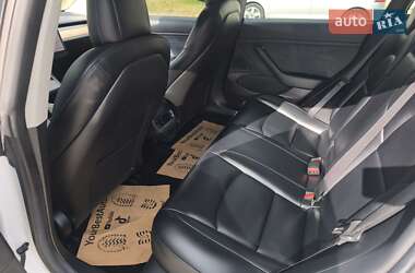 Седан Tesla Model 3 2019 в 