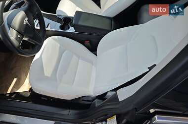 Седан Tesla Model 3 2018 в 