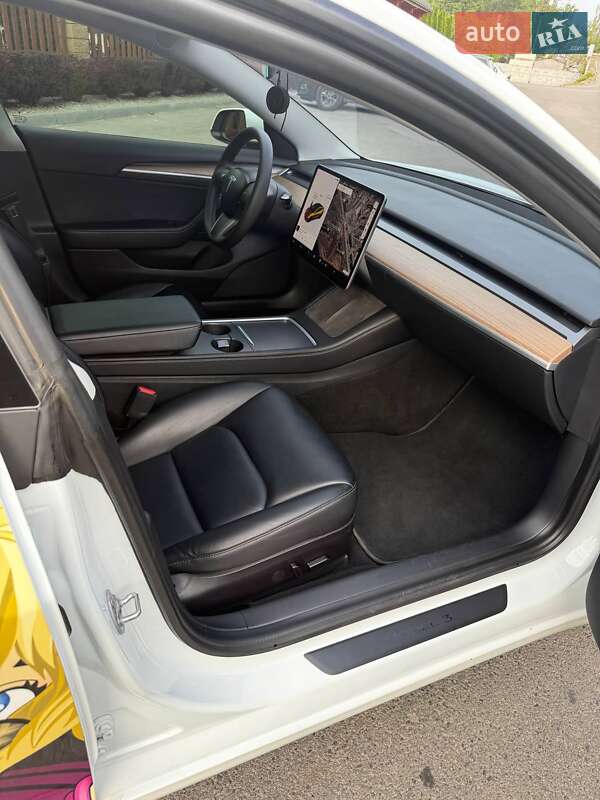 Седан Tesla Model 3 2021 в Днепре