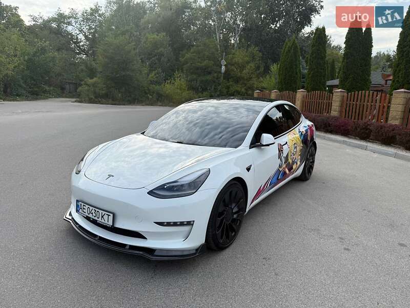 Седан Tesla Model 3 2021 в Днепре